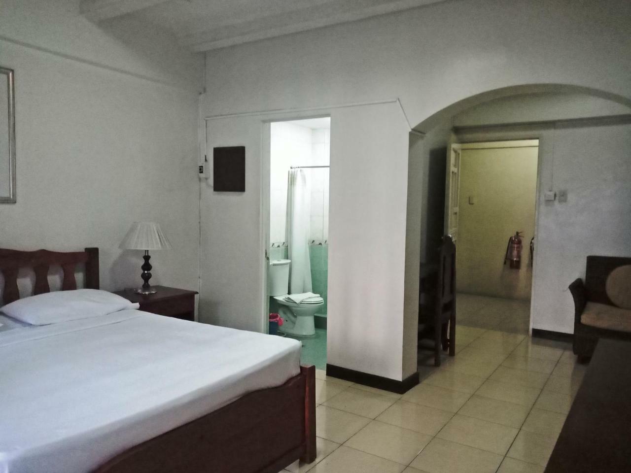 Casa Micarosa Hotel Manila Exterior foto